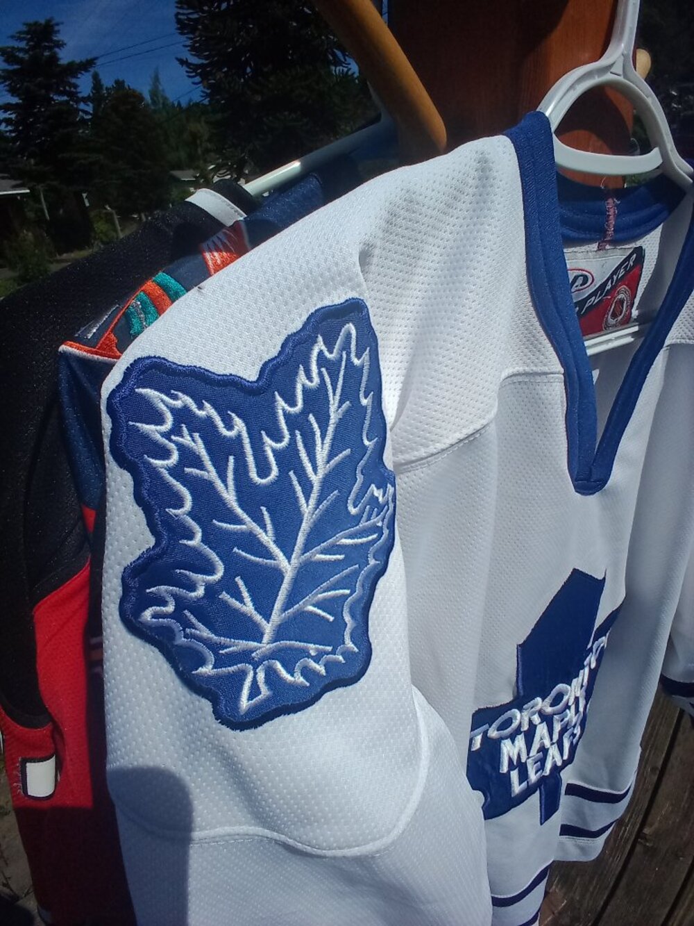 Toronto Maple Leafs Pro Player NHL hockey jersey - Picture 2 of 12